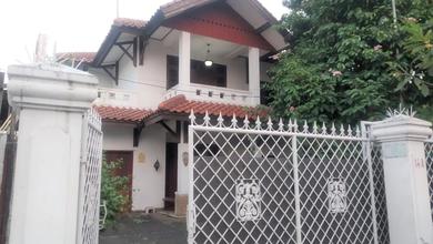 Jual Rumah Siap Tinggal di Kebon Jeruk, Jakarta Barat, LT 420 m2