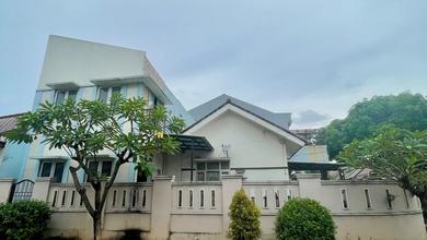 Jual Rumah Siap Huni di Serpong Villa Melati Mas, Tangerang Selatan, Luas 159 m2