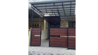 Kesempatan Rumah di Menganti, Gresik, LB 144m², Harga 1,15 Miliar