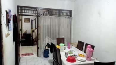 Rumah Elit Luas 102 m2, area Karang Tengah, Tangerang