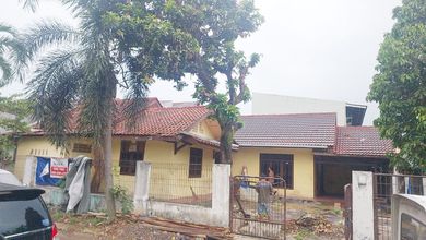 Jual Rumah Siap Huni di Graha Raya, Tangerang Selatan, Luas 236 m2