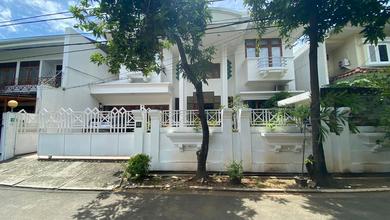 Jual Rumah Cantik LT 383 m2 di Kuningan, Jakarta Selatan