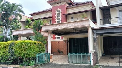 Rumah Modern Luas 300 Jual di Raffles Hills, Jakarta Timur