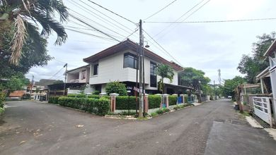 Jual Rumah Cantik Luas 194 m2 di Turangga, Bandung