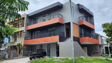 Jual Rumah Terkini di Alam Sutera, Tangerang Luas 248 m2