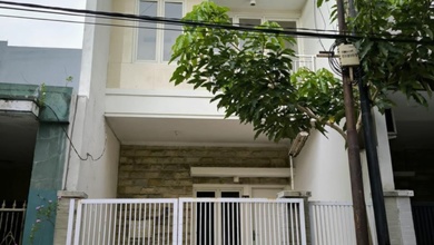 Jual Rumah Nyaman di Surabaya Kota, Surabaya - LT 100m²