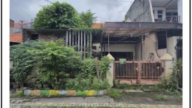 Jual Rumah Cantik Luas 209 m2 area Dukuh Kupang, Surabaya