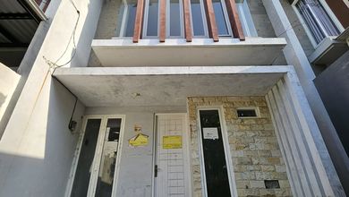 Jual Rumah Nyaman di Rungkut, Surabaya - LT 90m²