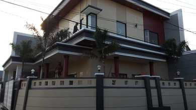 Jual Rumah Bagus Luas 211 m2 area Rungkut, Surabaya