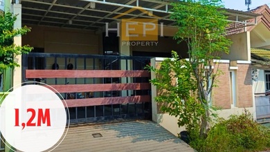 Kesempatan Rumah di Puri Anjasmoro, Semarang, LB 144m², Harga 1,2 Miliar