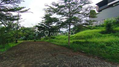 Tanah Komersial Dekat Jalan Raya Daerah Candi Golf