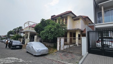 Rumah Elegan di Wiyung, Surabaya, 3 KT, LT 250m²