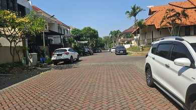 Jual Rumah Bagus LT 210 m2 di Citraland, Surabaya