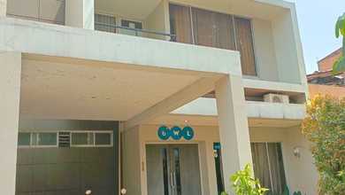 Rumah Mewah Luas 120 m2, di Raffles Hills, Jakarta Timur