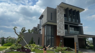 Jual Rumah Bagus LT 390 m2 area Kota Wisata, Jakarta Timur