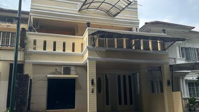 Jual Rumah Bagus Luas 160 m2 di Kota Wisata, Jakarta Timur