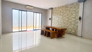 Jual Rumah Bagus LT 160 m2 di Alam Sutera, Tangerang