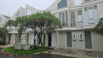 Jual Cepat Rumah Elit di Tandes, Surabaya, LT 72 m2