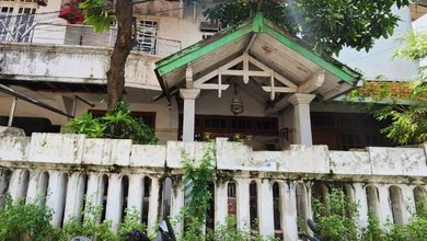 Jual Rumah Mewah Luas 383 m2 di Gubeng, Surabaya
