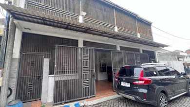 Rumah Dijual di Gununganyar, Surabaya, LB 160m², Harga Kompetitif!
