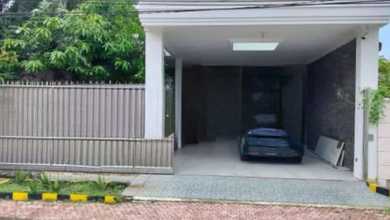 Rumah Megah Semi Furnished Daerah Strategis Daerah Rungkut