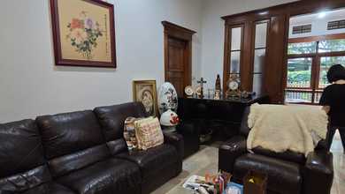 Rumah Premium di Riau, Bandung, LT 200 m2