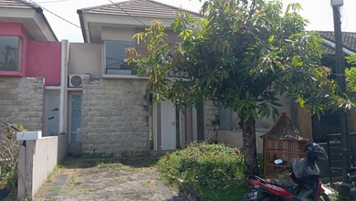 Dijual Rumah Strategis di Menganti, Gresik - LT 102m²