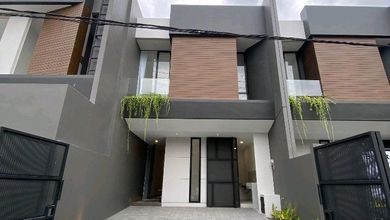 Rumah Mewah LT 102 m2, di Kutisari, Surabaya
