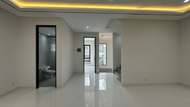 Rumah Elegan di Surabaya Kota, Surabaya, 5 Kamar Tidur, LT 128m²