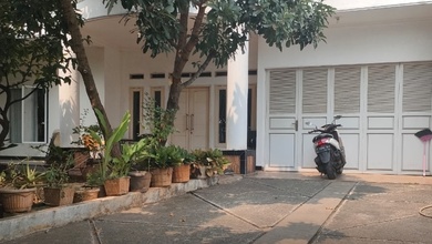 Rumah Minimalis area Petukangan, Jakarta Selatan, Luas 229 m2