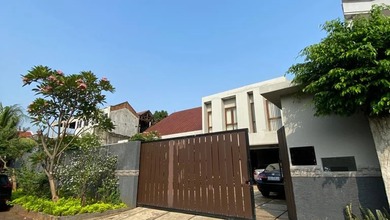 Rumah Sederhana area Kebayoran Lama, Jakarta Selatan, Luas 1500 m2
