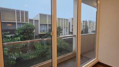 Jual Rumah Bagus Luas 204 m2 area Gading Serpong, Tangerang