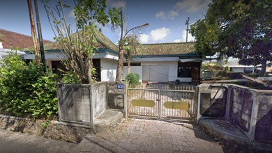 Jual Tanah Area Komplek Nusa Dua Pemandangan Danau dan Taman