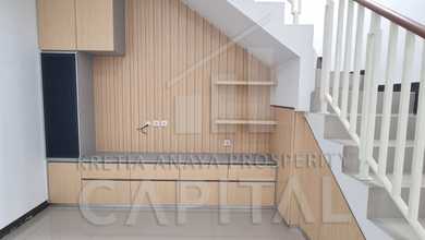 Rumah Semi Furnished Siap Huni Daerah Kota Baru Parahyangan