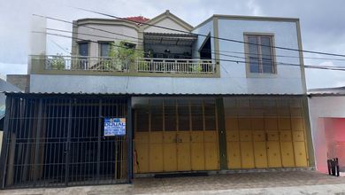Rumah Modern Luas 200 Jual area Karawaci, Tangerang