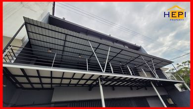 Gedung Usaha Strategis 1000m2 Dijual di Gajah Mungkur