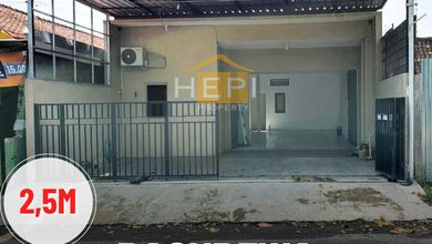 Ruko Lokasi Strategis Akses Gampang di Semarang Barat, Semarang
