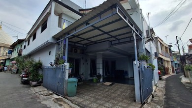 Rumah Kost 15 BR Akses Jalan 2 Mobil lokasi Strategis di Lapangan Ros Jakarta Selatan