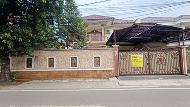 Rumah Modern di Pesanggrahan, Jakarta Selatan, Luas 360 m2