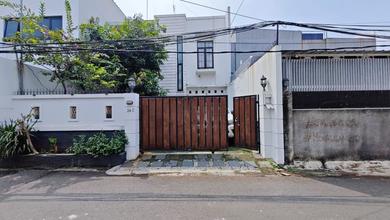 Jual Rumah Siap Tinggal di Mampang Prapatan, Jakarta Selatan, Luas 206 m2