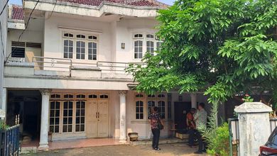 Rumah Modern di Srengseng, Jakarta Barat, LT 150 m2