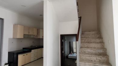 Rumah Siap Tempat dengan Luas m2 Semi Furnished