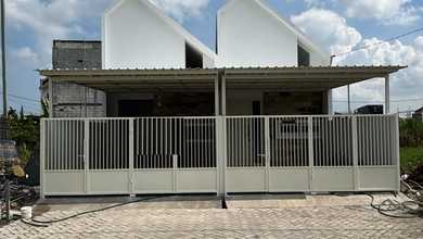 Rumah Siap Pakai di Area Wonorejo, Surabaya, LT 72m²