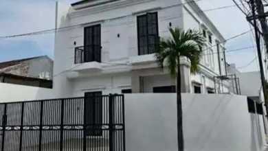 Dijual rumah Mewah di Sutorejo, Surabaya - LT 152m²