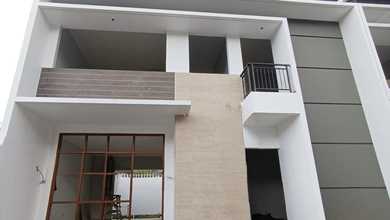 Rumah Minimalis di Buah Batu, Bandung, Luas 180 m2