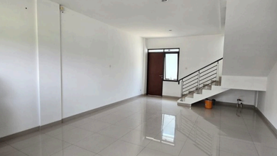 Termurah! Jual Ruko Second Siap Huni Unfurnished untuk Bisnis Anda di Batununggal