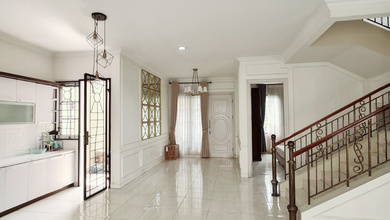Rumah Siap Huni dengan LT m2 Furnished