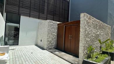 One Gate System Villa 3 Br Di Ungasan Jual Cepat