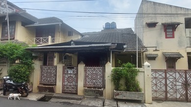 Jual Rumah Siap Huni di Kebayoran Lama, Jakarta Selatan, Luas 384 m2