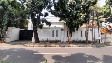 Rumah Mewah di Jl Cimahi, Menteng. Dkt ke Jl Sudirman & Kuningan 